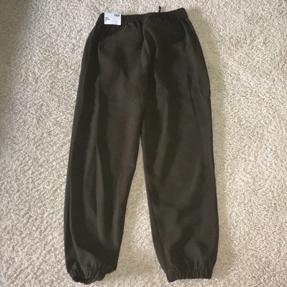 Express - Picture 3 of 3